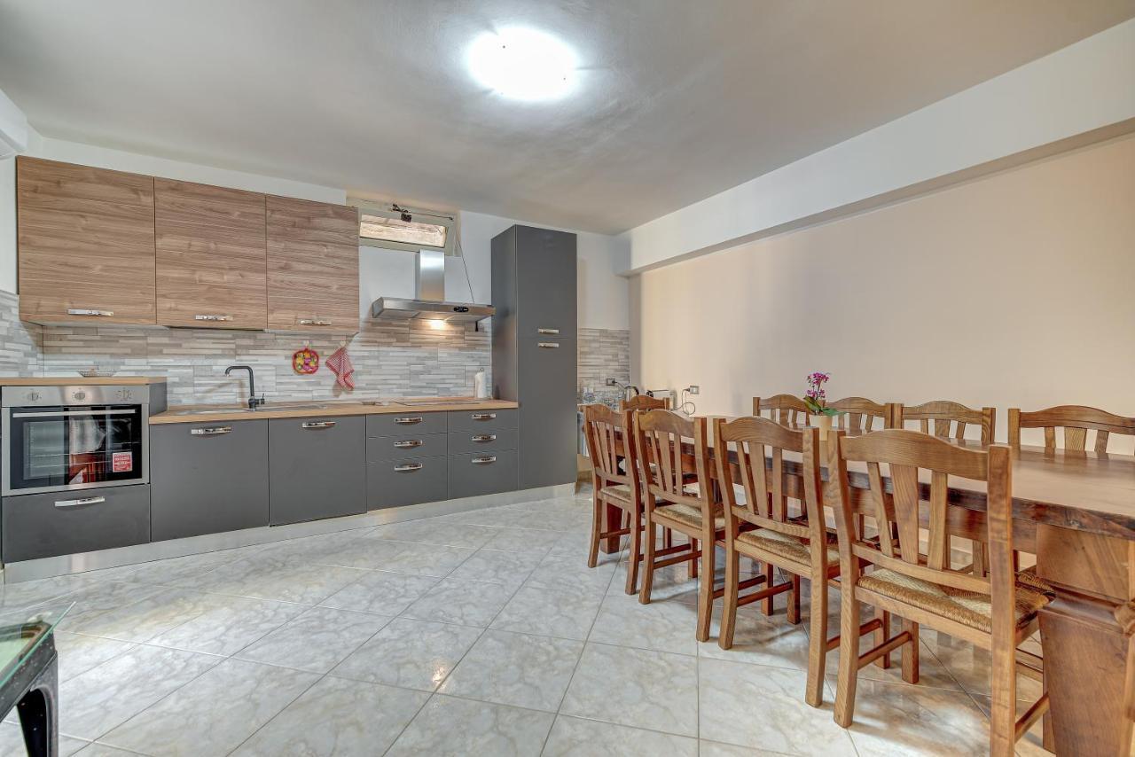 Appartamento Mileva House Civitavecchia Buitenkant foto