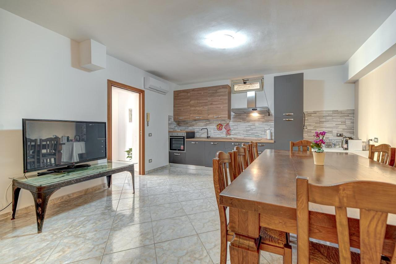 Appartamento Mileva House Civitavecchia Buitenkant foto